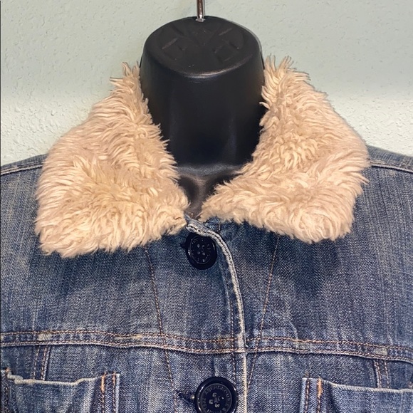 Abercrombie and Fitch faux fur quilted Jean jacket - Picture 2 of 8